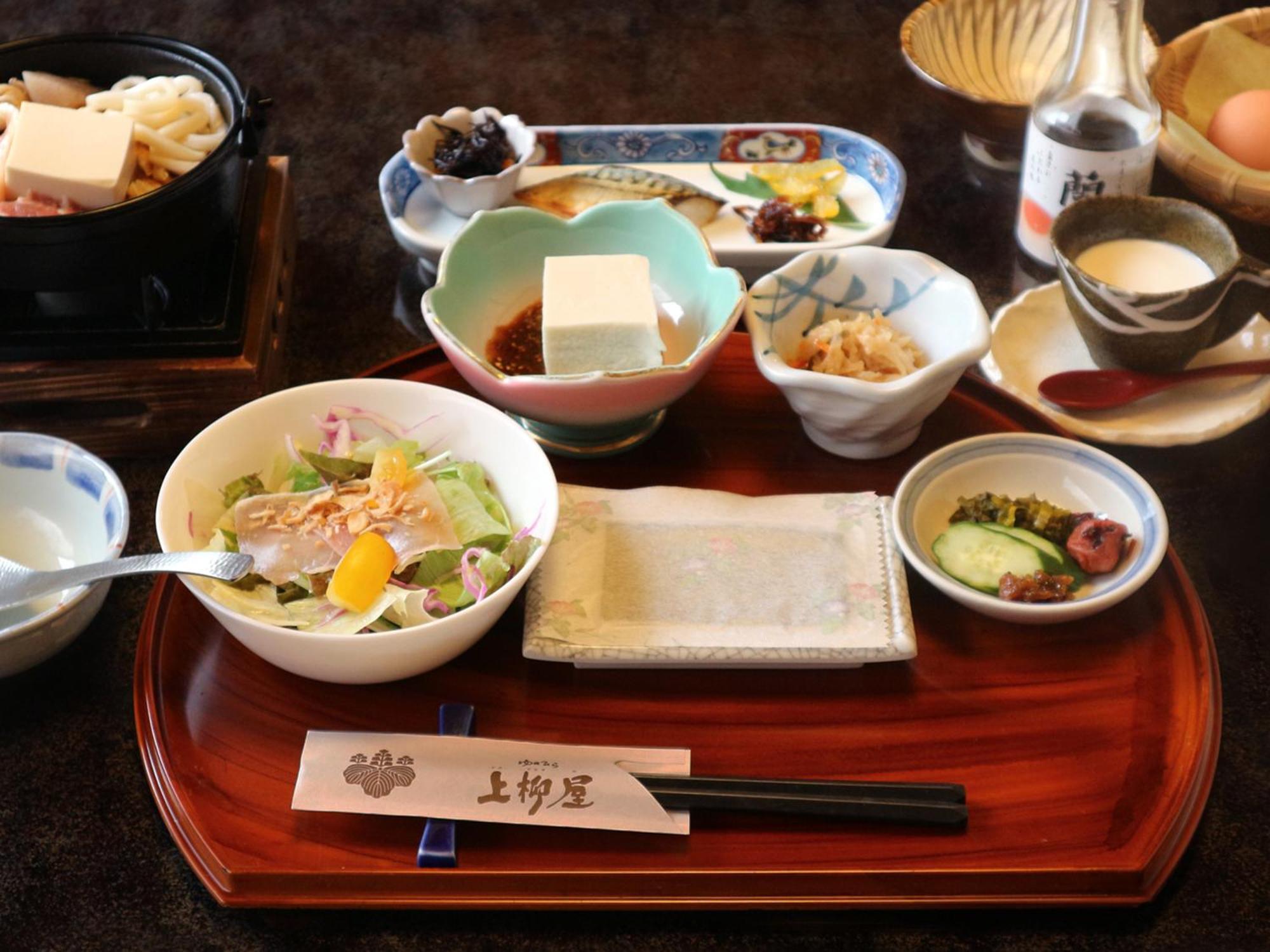 Yunohira Kamiyanagiya Hotel Юфу Екстериор снимка