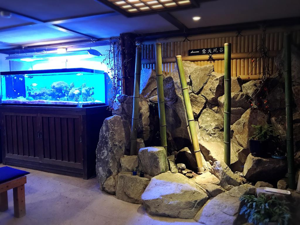 Yunohira Kamiyanagiya Hotel Юфу Екстериор снимка