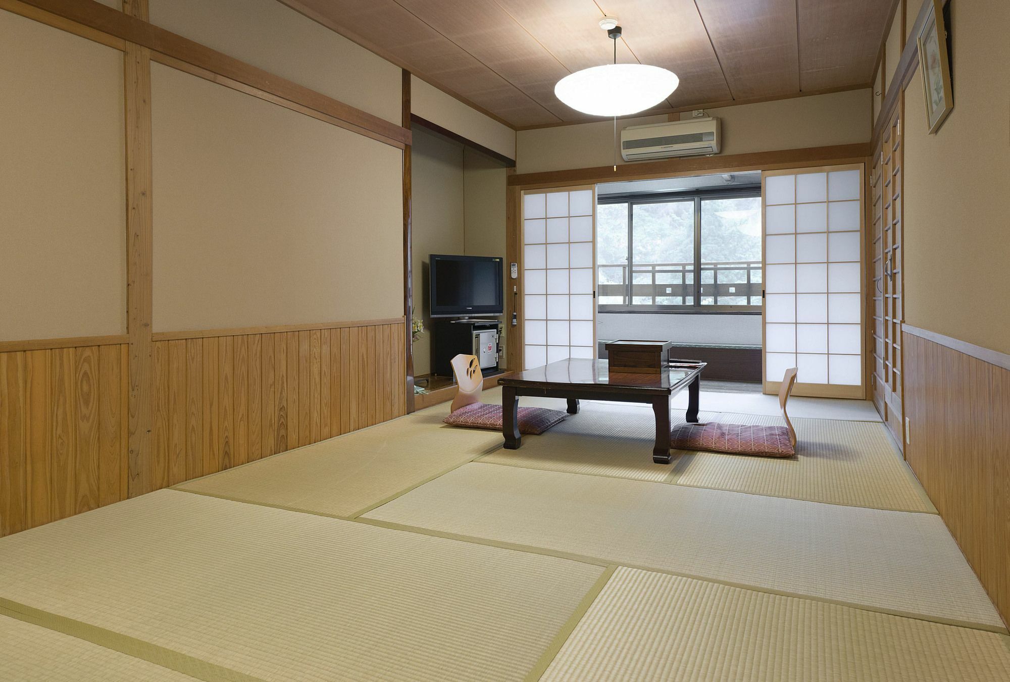 Yunohira Kamiyanagiya Hotel Юфу Екстериор снимка